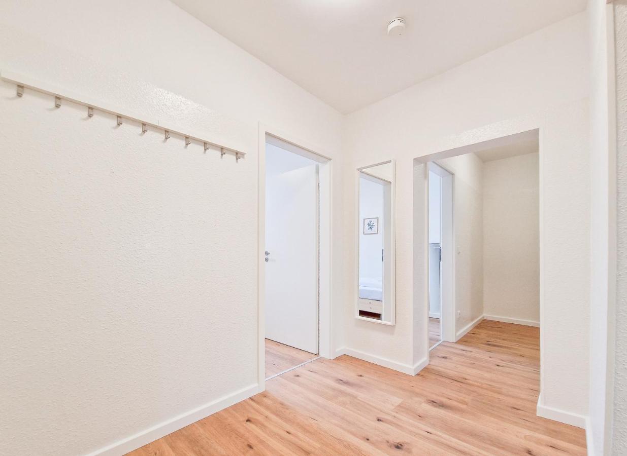 Tolstov Apartments - 4 Room Apartment - 15 Min to Messe DUS - 10 Min Old to Town DUS