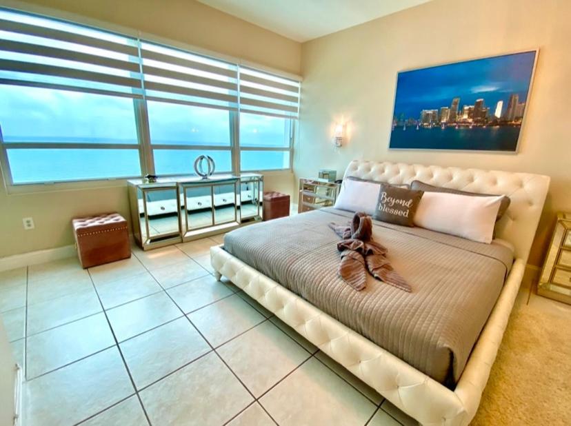 Large beautiful penthouse ocean front with beach access and free parking in Miami Beach - 3