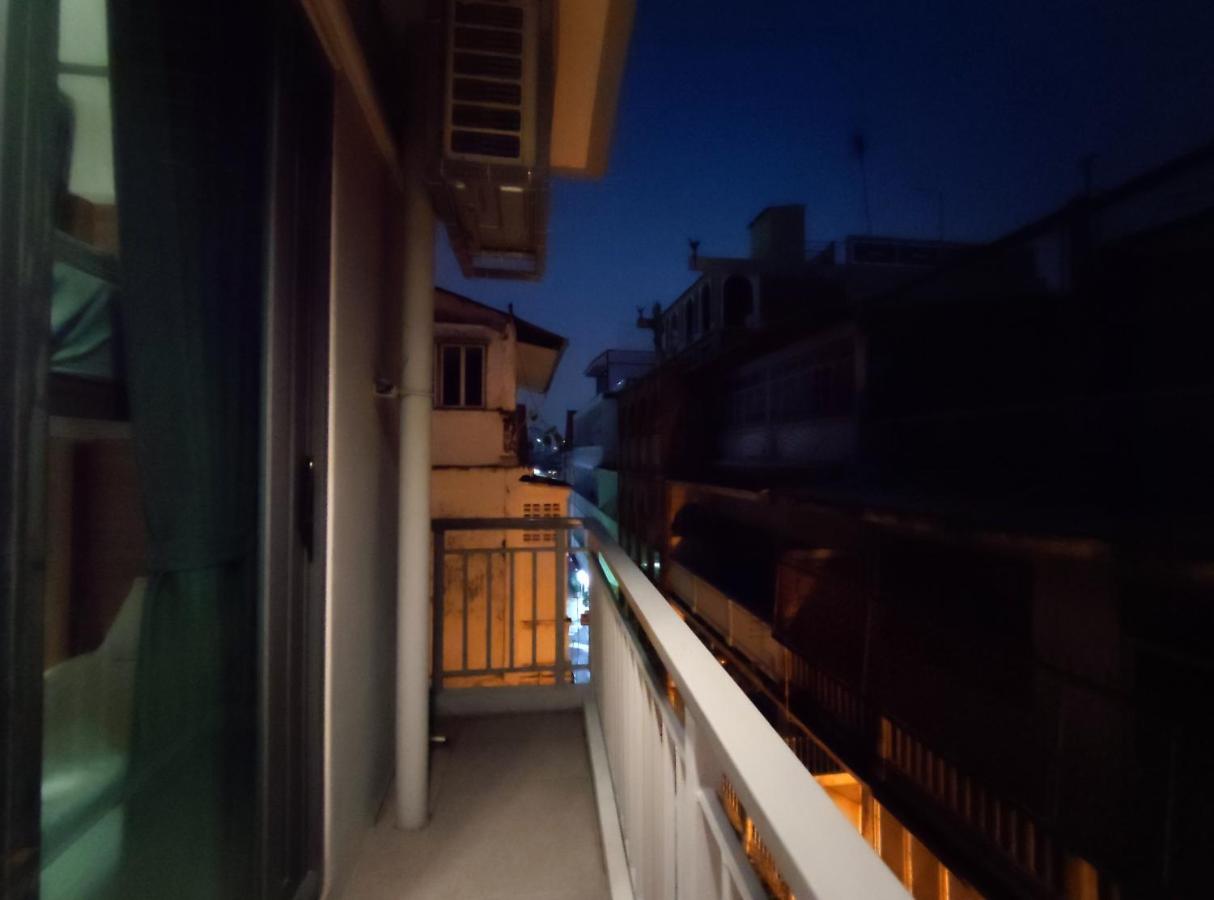 N5 Ratchawong Hostel - 4