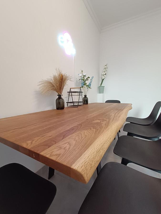 central 2 Bedroom Apartment in Kreuzberg - 5