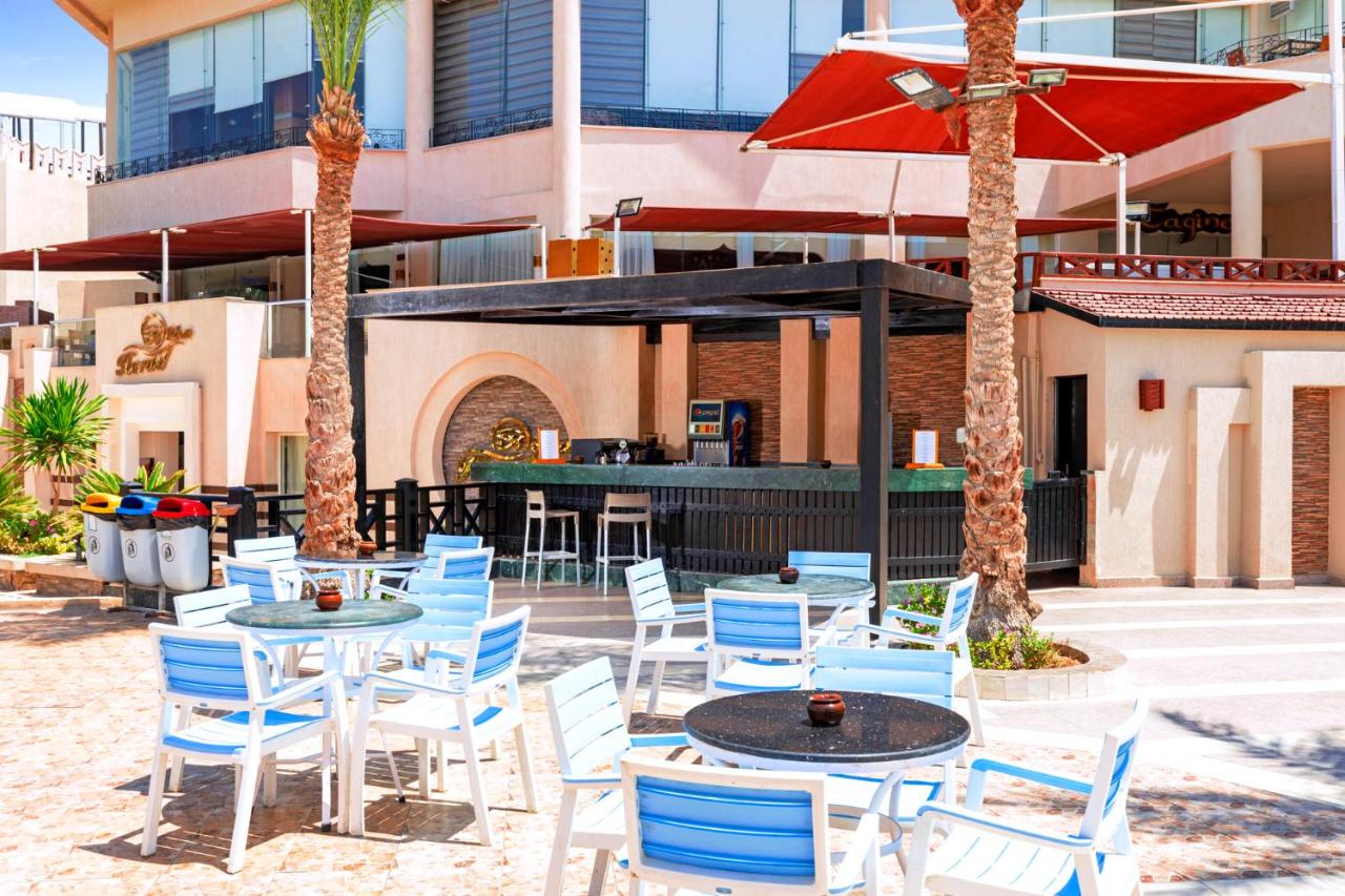 Pickalbatros Royal Moderna Sharm "Aqua Park" photo