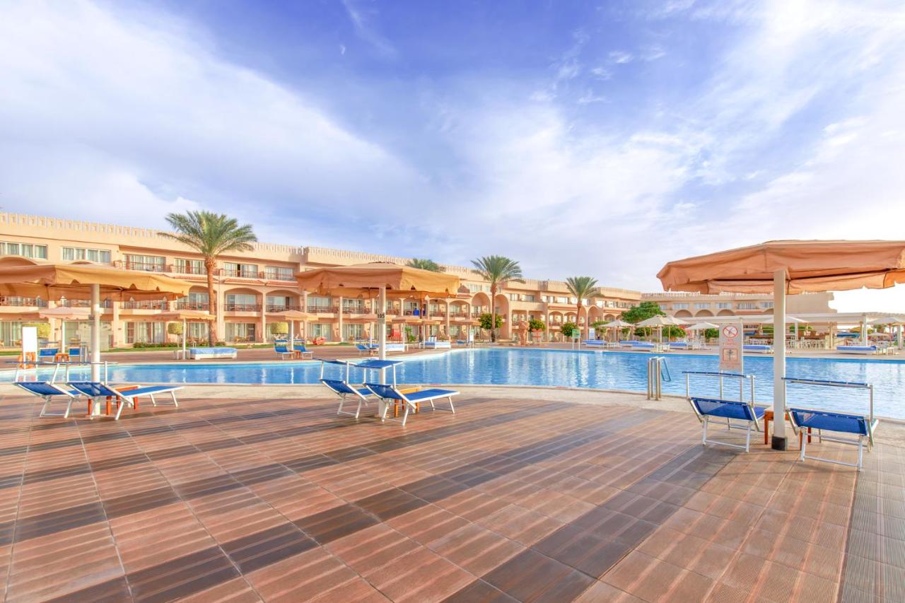 Pickalbatros Royal Moderna Sharm "Aqua Park" photo
