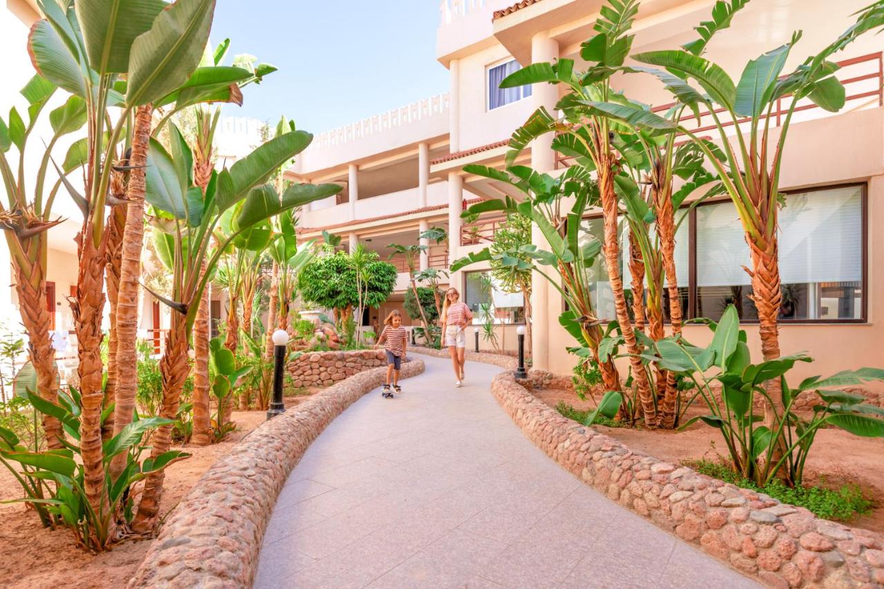 Pickalbatros Royal Moderna Sharm "Aqua Park" photo
