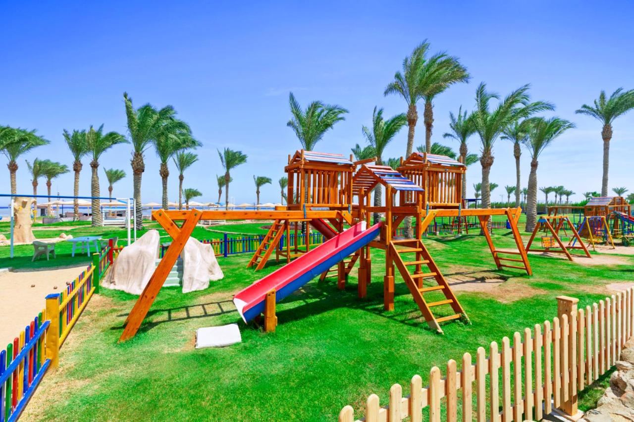 Pickalbatros Royal Moderna Sharm "Aqua Park" photo