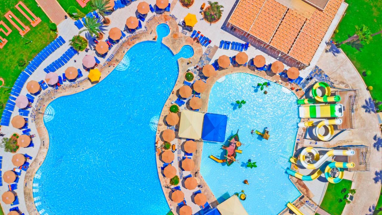 Pickalbatros Royal Moderna Sharm "Aqua Park" photo