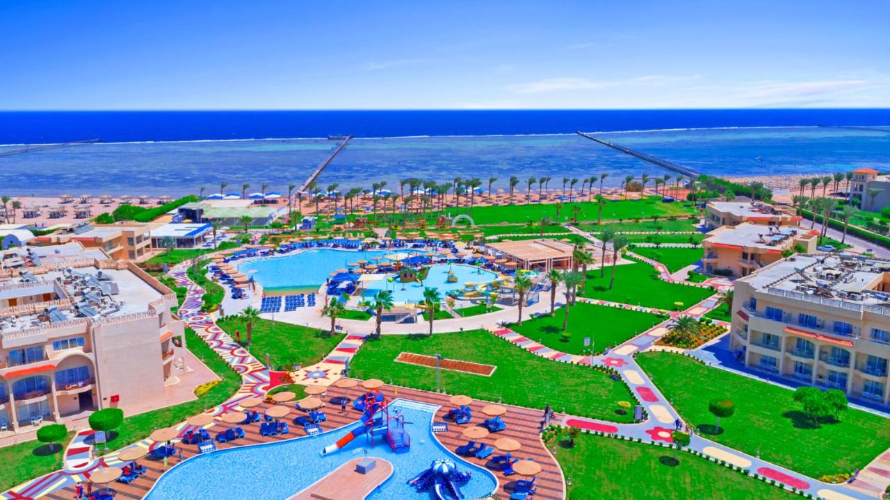 Pickalbatros Royal Moderna Sharm "Aqua Park" photo