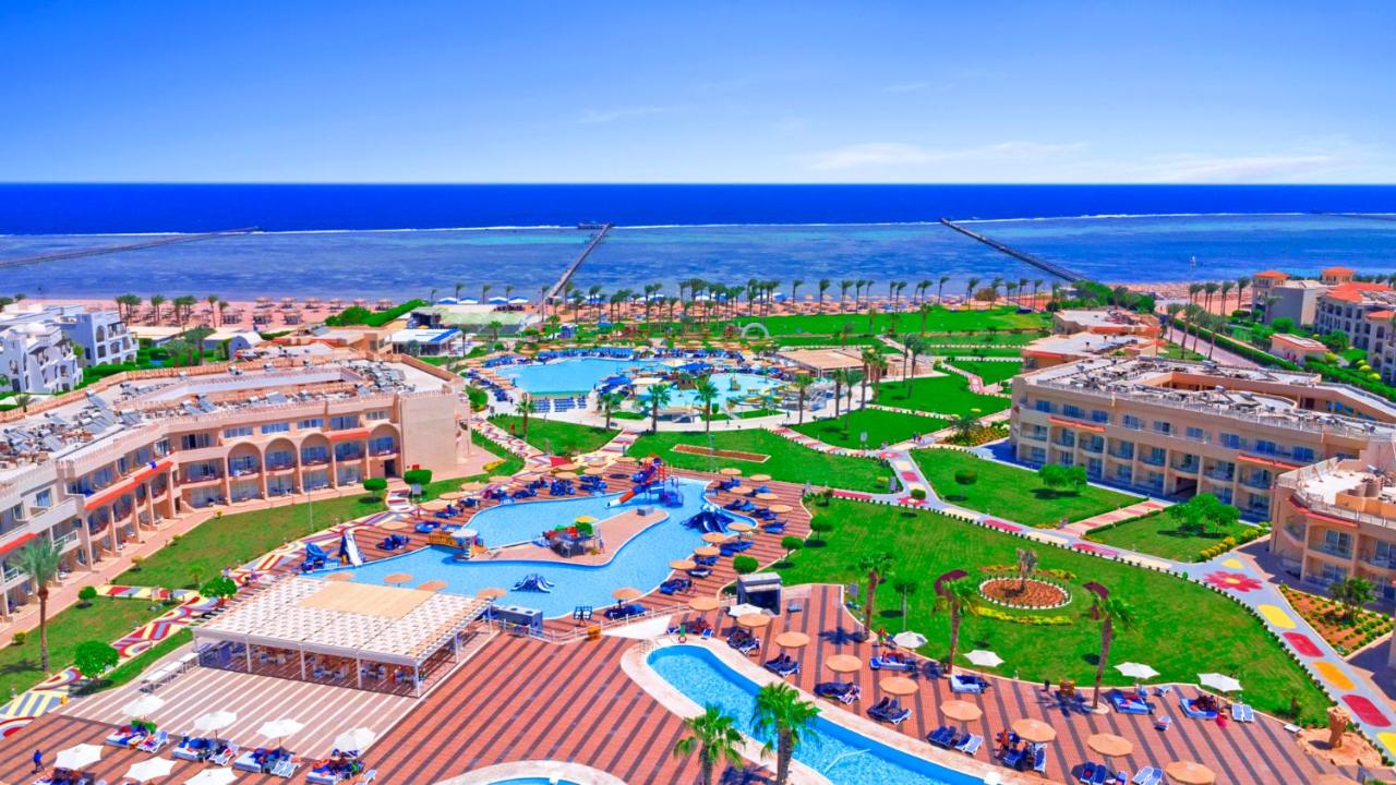 Pickalbatros Royal Moderna Sharm "Aqua Park" photo