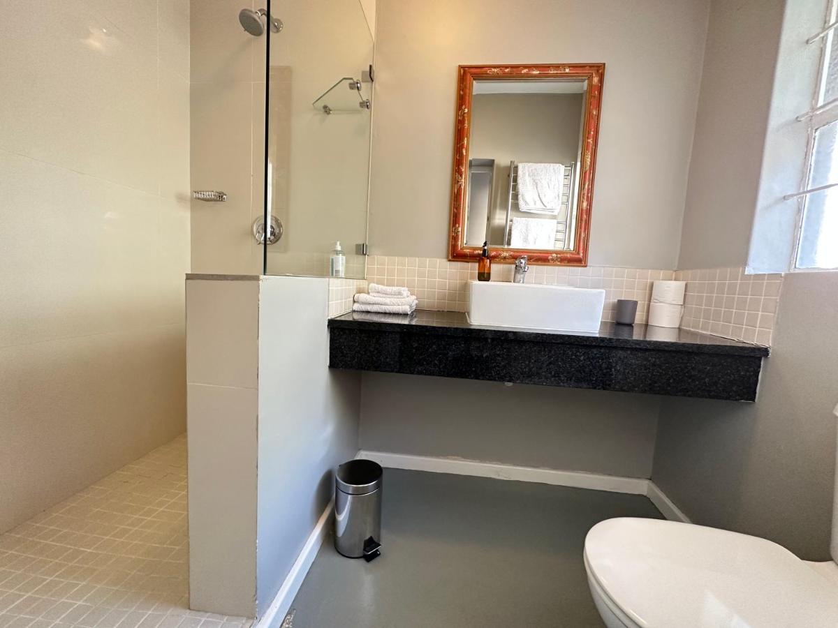 Green Point Self Catering Studios - 5