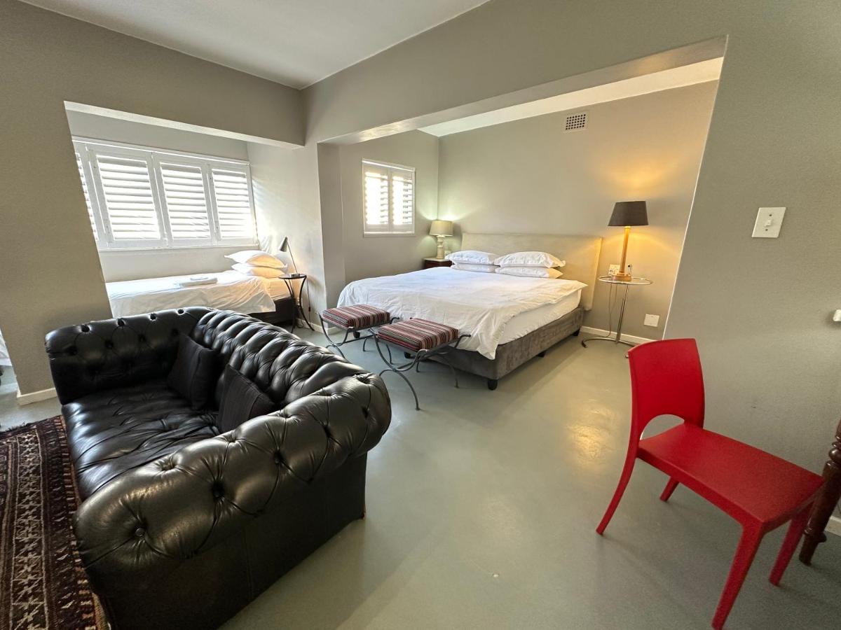 Green Point Self Catering Studios - 3