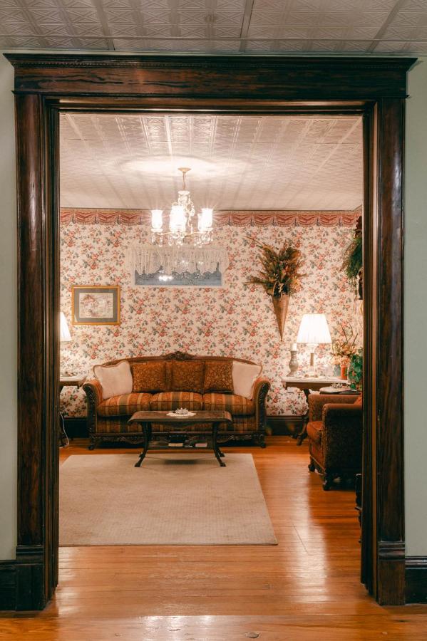 The Manor — photo 20