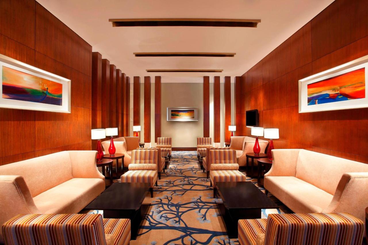 Sheraton Guangzhou Hotel-Fully Upgraded in CBD-Free Canton Fair Shuttle Bus and Registration Counter photo