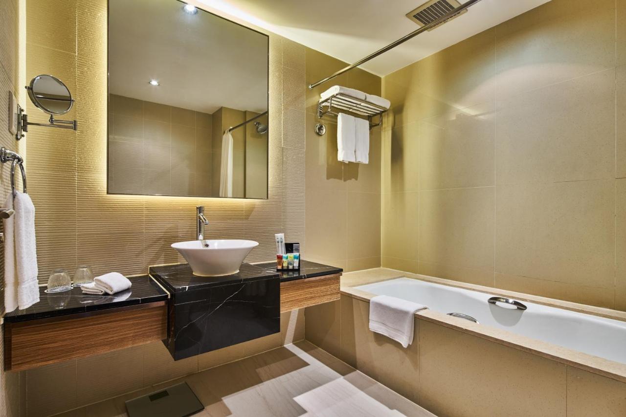Four Points by Sheraton Shanghai, Daning photo
