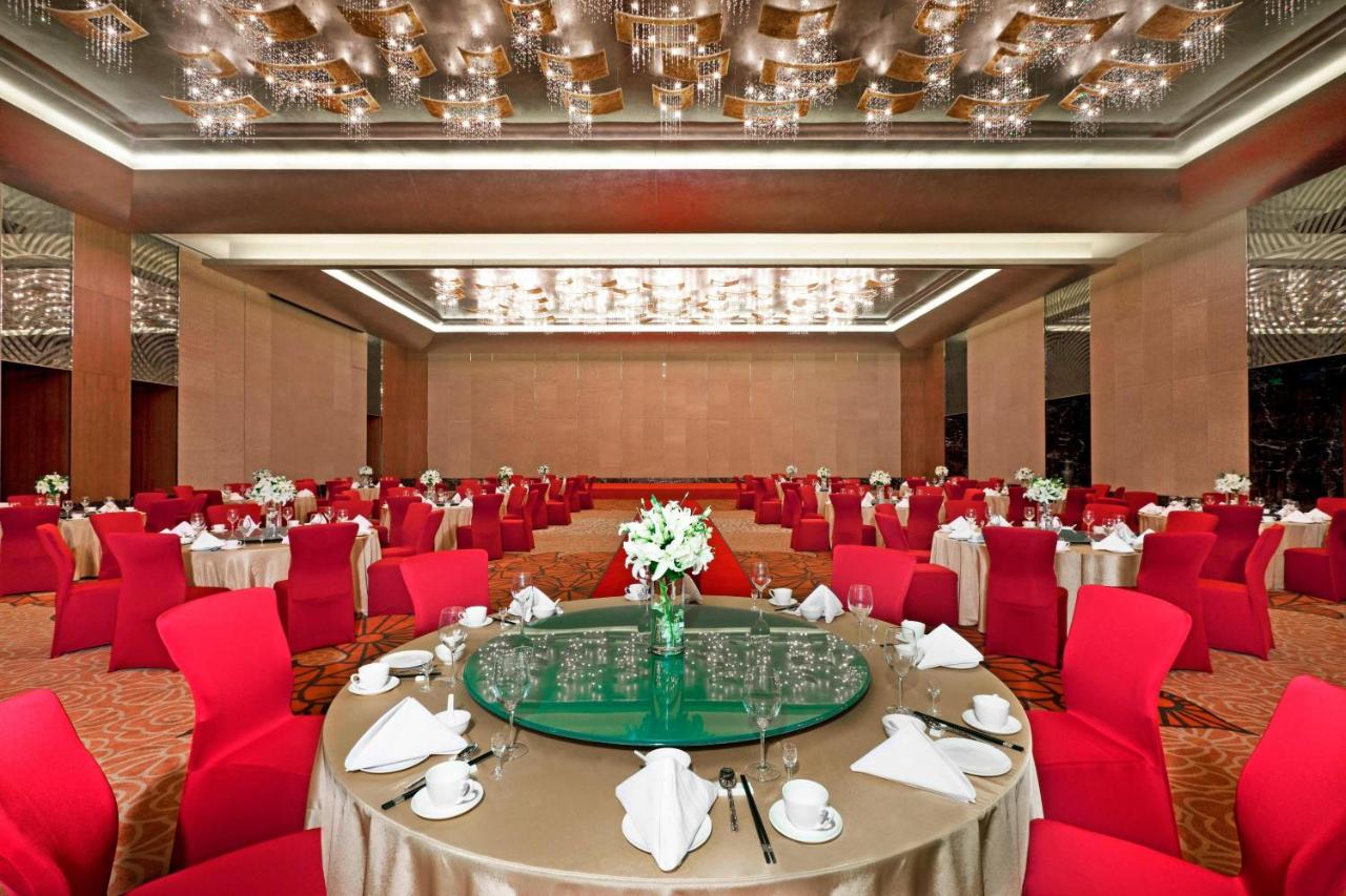 Sheraton Grand Beijing Dongcheng Hotel photo