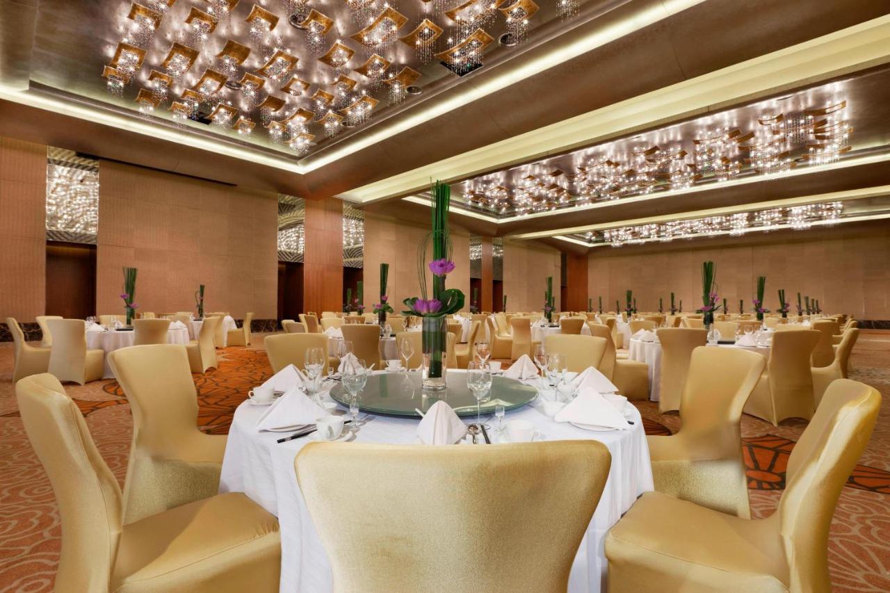 Sheraton Grand Beijing Dongcheng Hotel photo