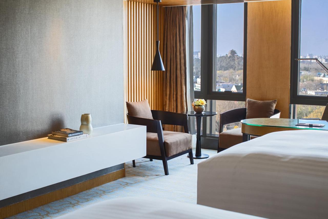 Renaissance Beijing Wangfujing Hotel photo