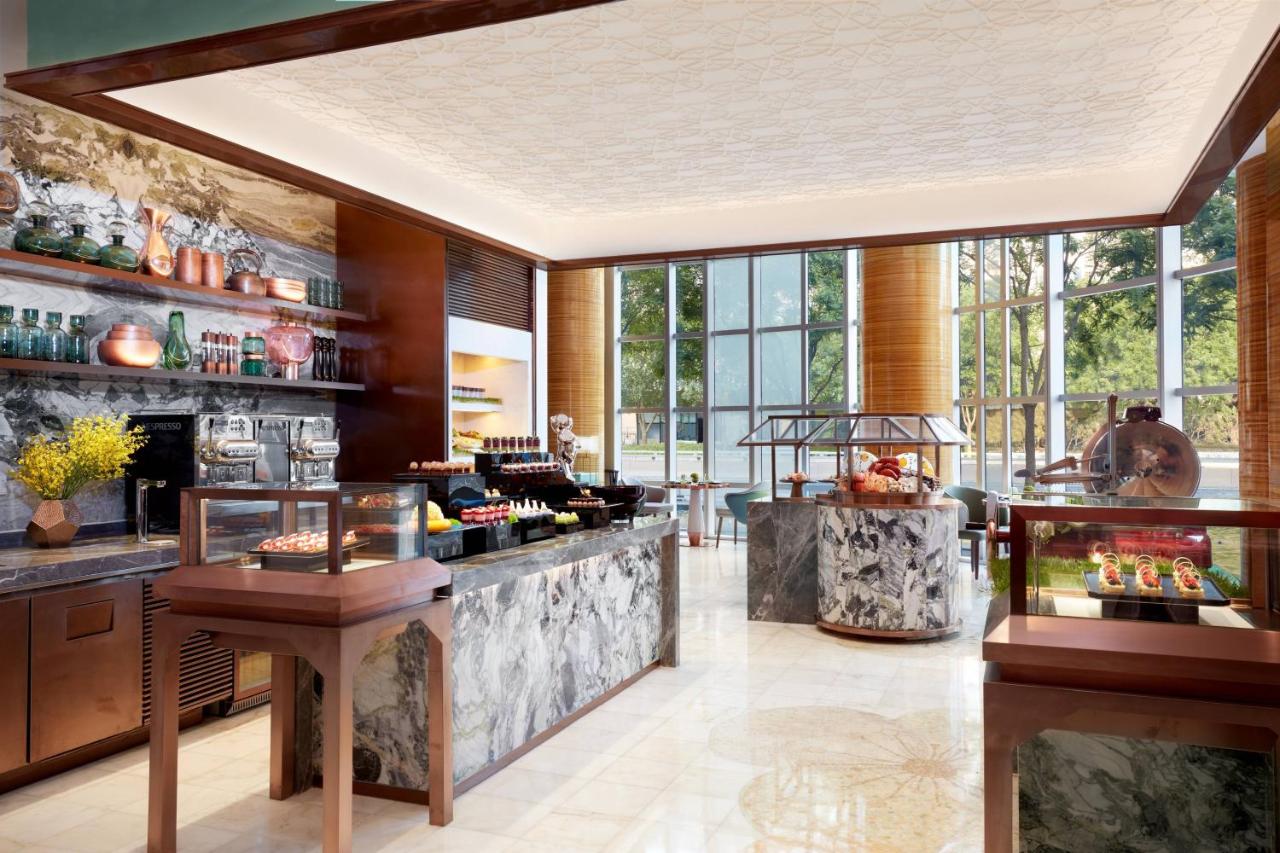 The Ritz-Carlton Beijing, Financial Street photo