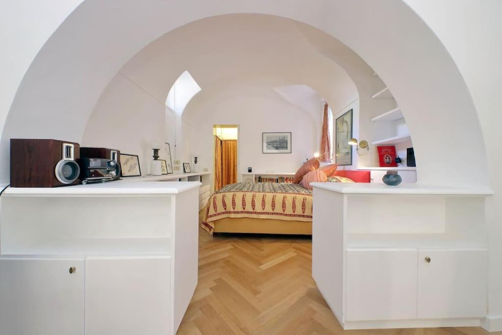 Pantheon Apartment with private terrace - 4