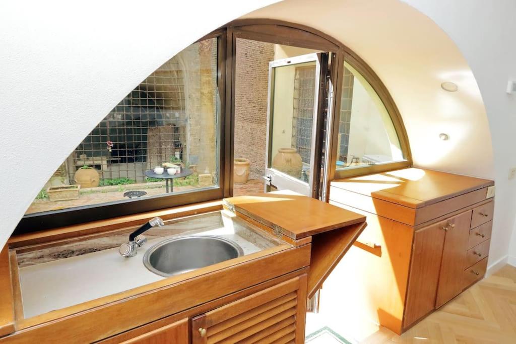 Pantheon Apartment with private terrace - 3