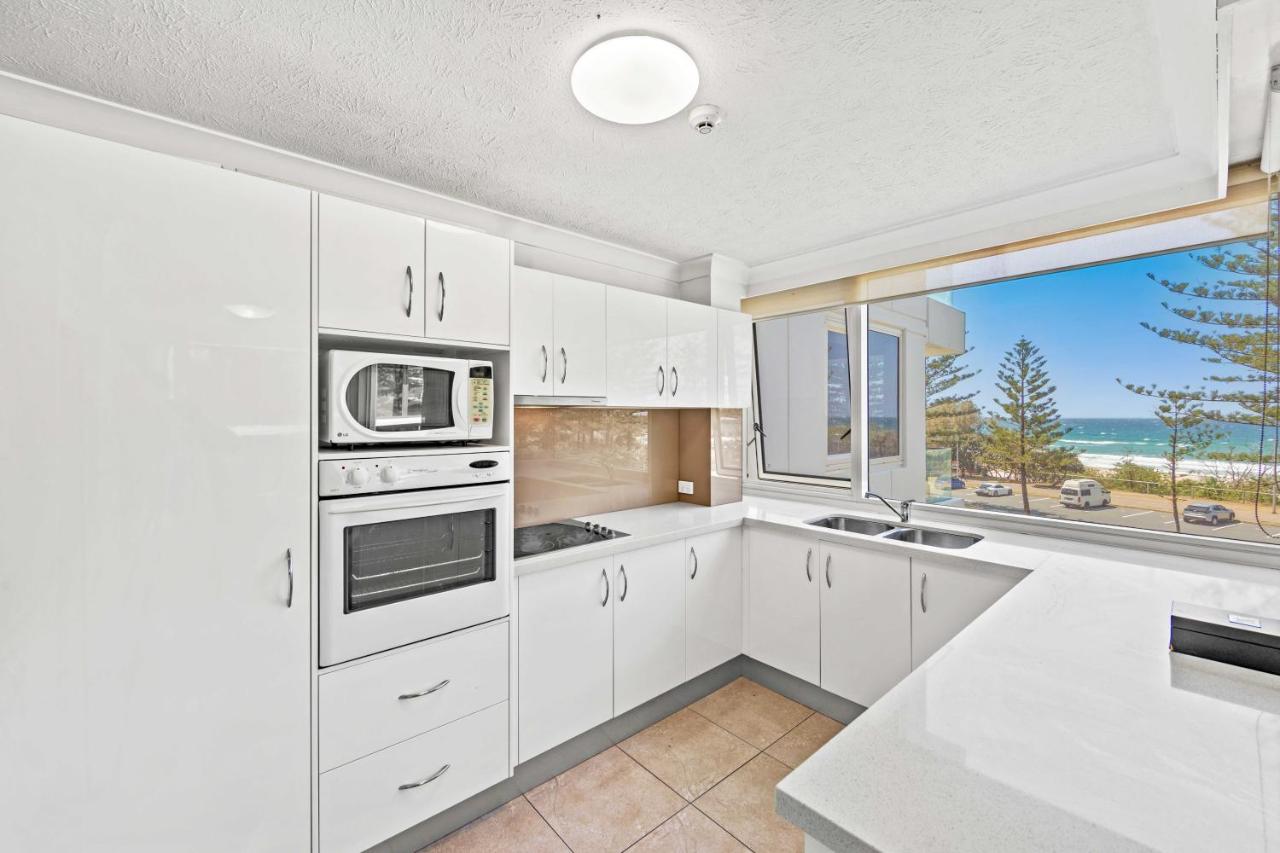 Southern Cross Beachfront Holiday Apartments photo