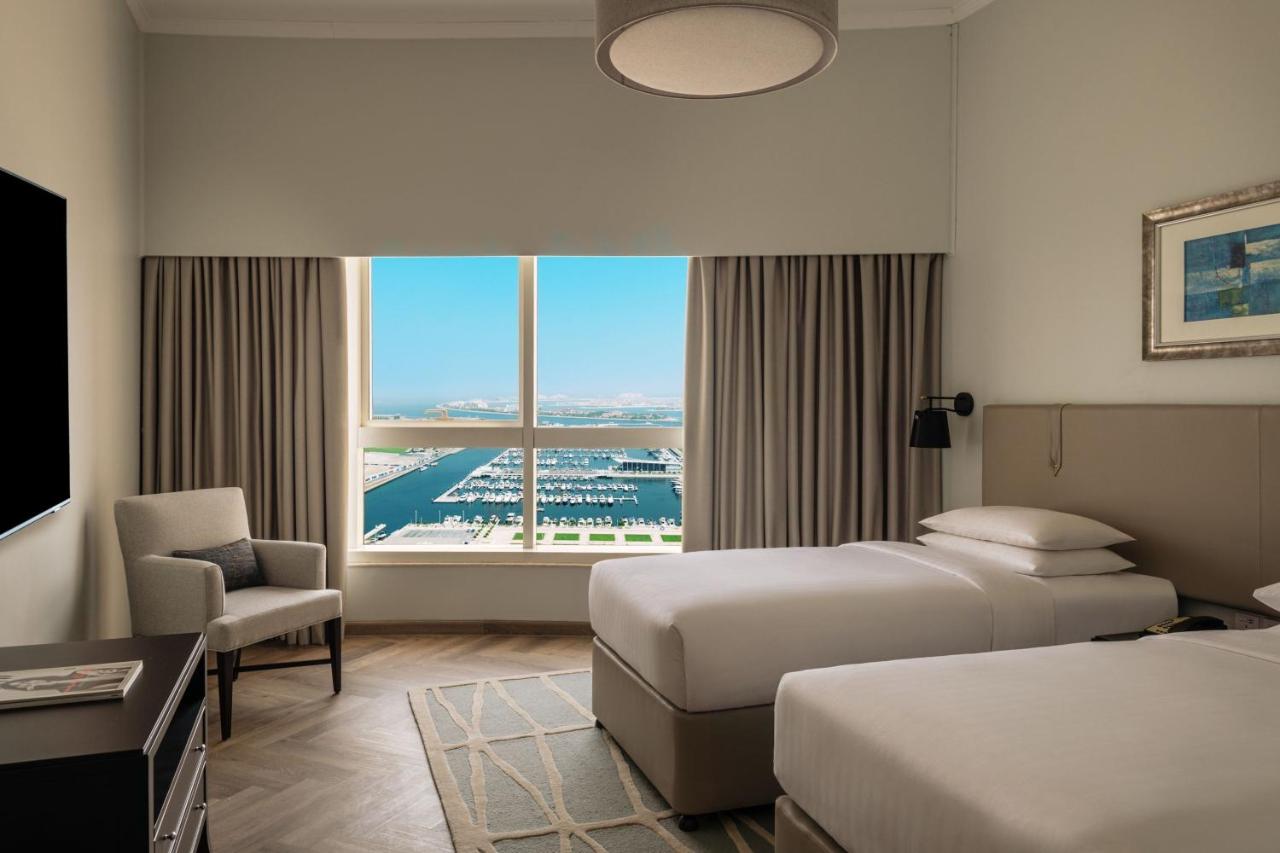 Dubai Marriott Harbour Hotel And Suites photo