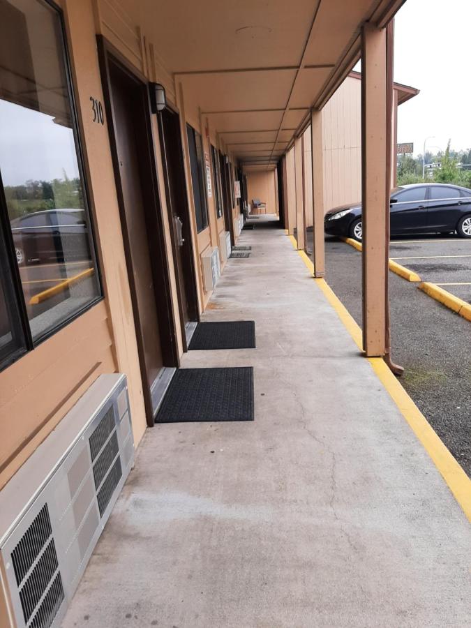 Centralia Inn — photo 17
