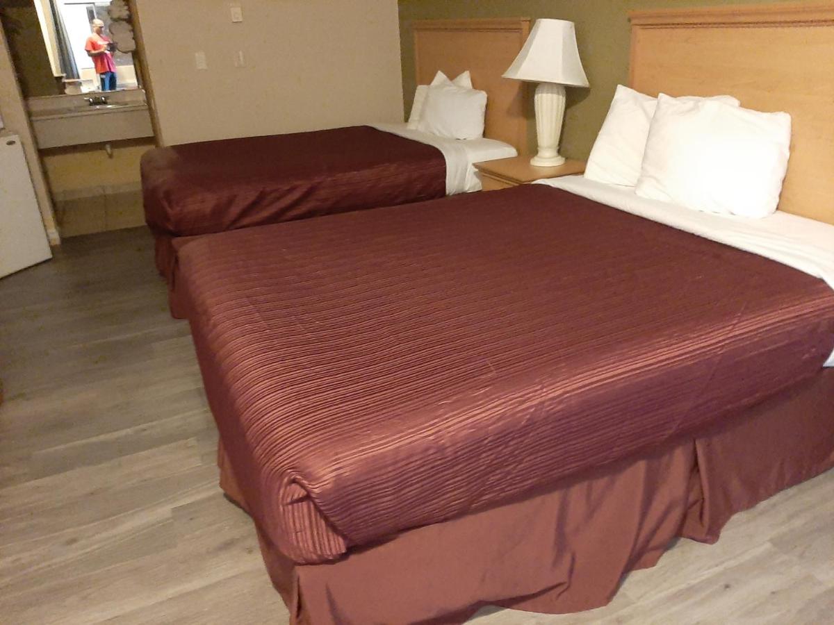 Centralia Inn — photo 14