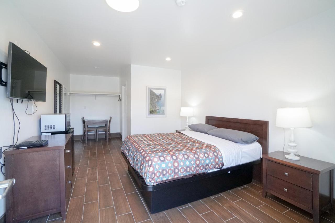Coast Motel — photo 12
