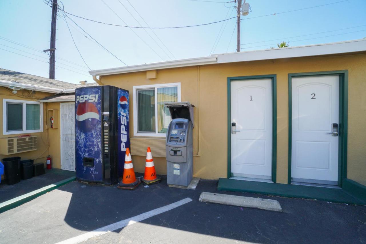 Coast Motel — photo 13