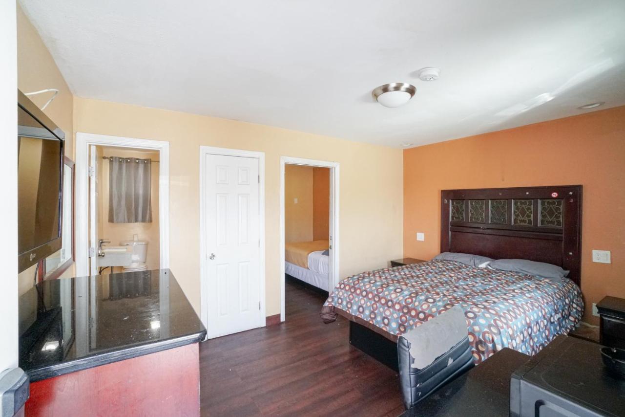 Coast Motel — photo 10
