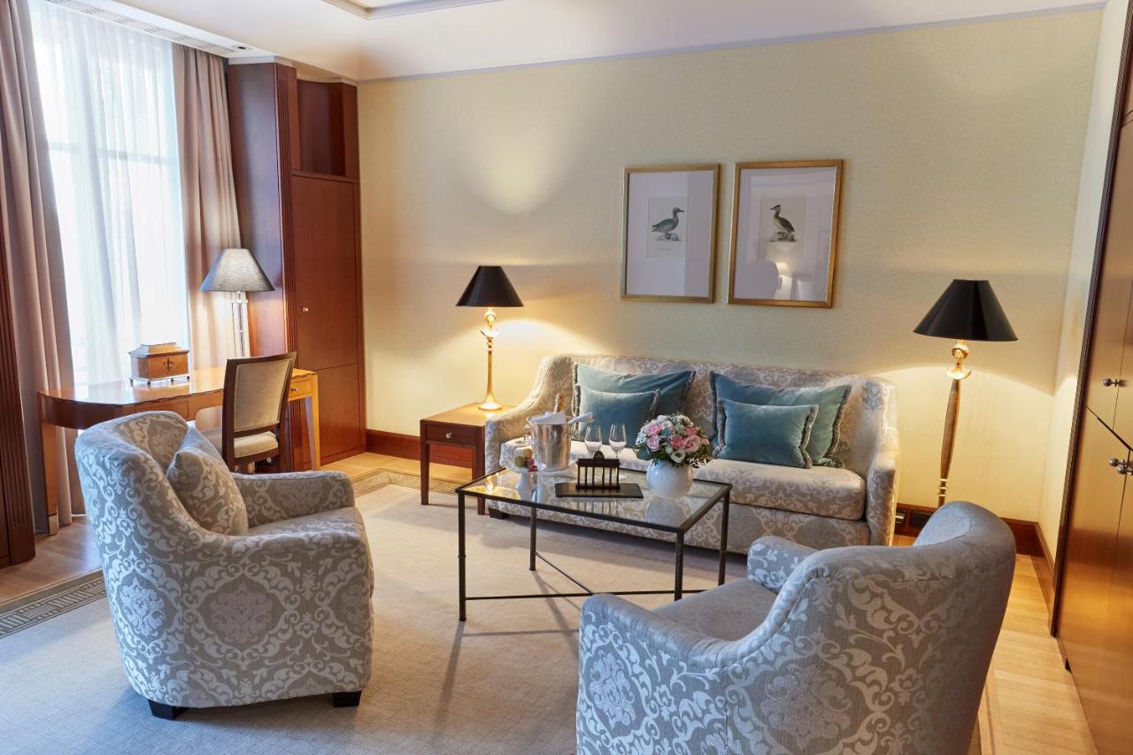 Hotel Adlon Kempinski Berlin photo