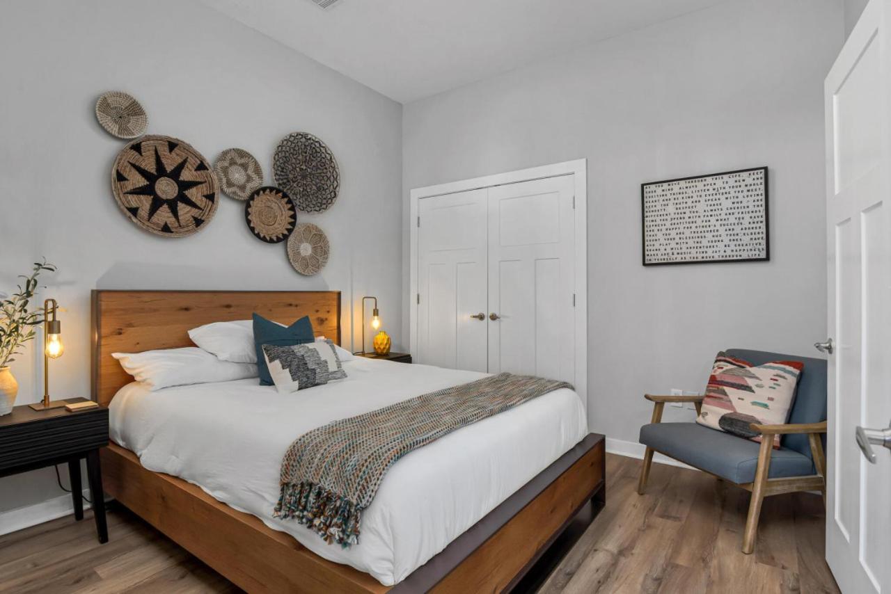 1st Floor & No Steps by Vanderbilt, Belmont & Food - 3