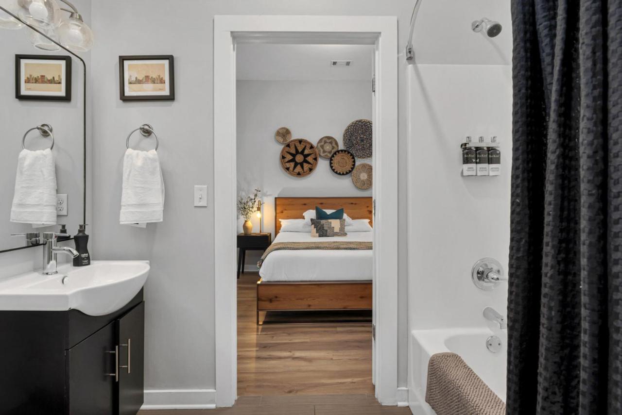 1st Floor & No Steps by Vanderbilt, Belmont & Food - 5