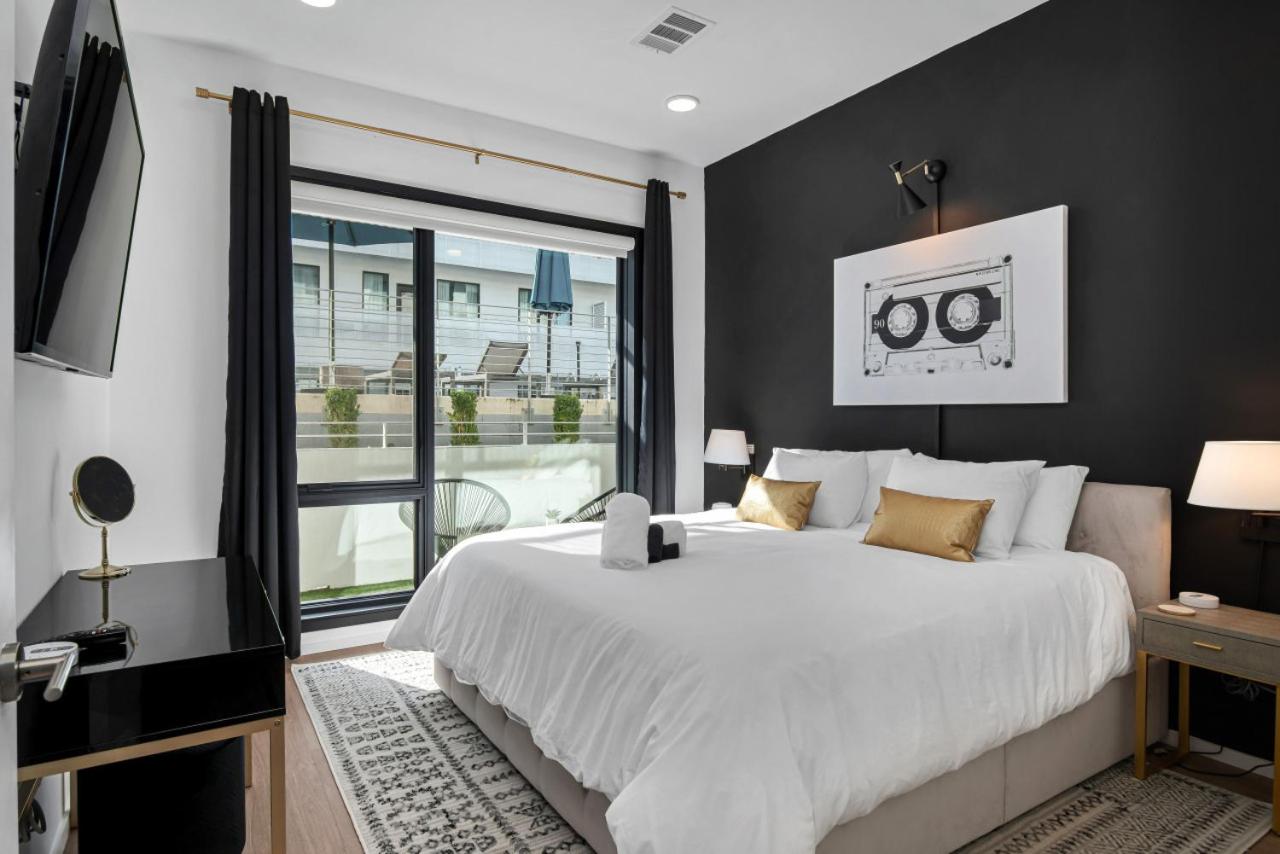 UPSCALE Cozy Nashville Condo with POOL, PATIO, PARKING - 2