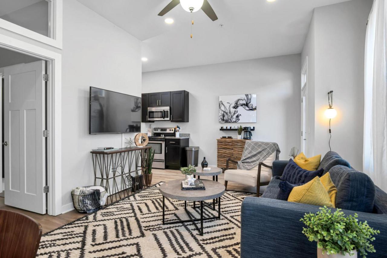 Near Vanderbilt Belmont Music Row with Free Parking - 5