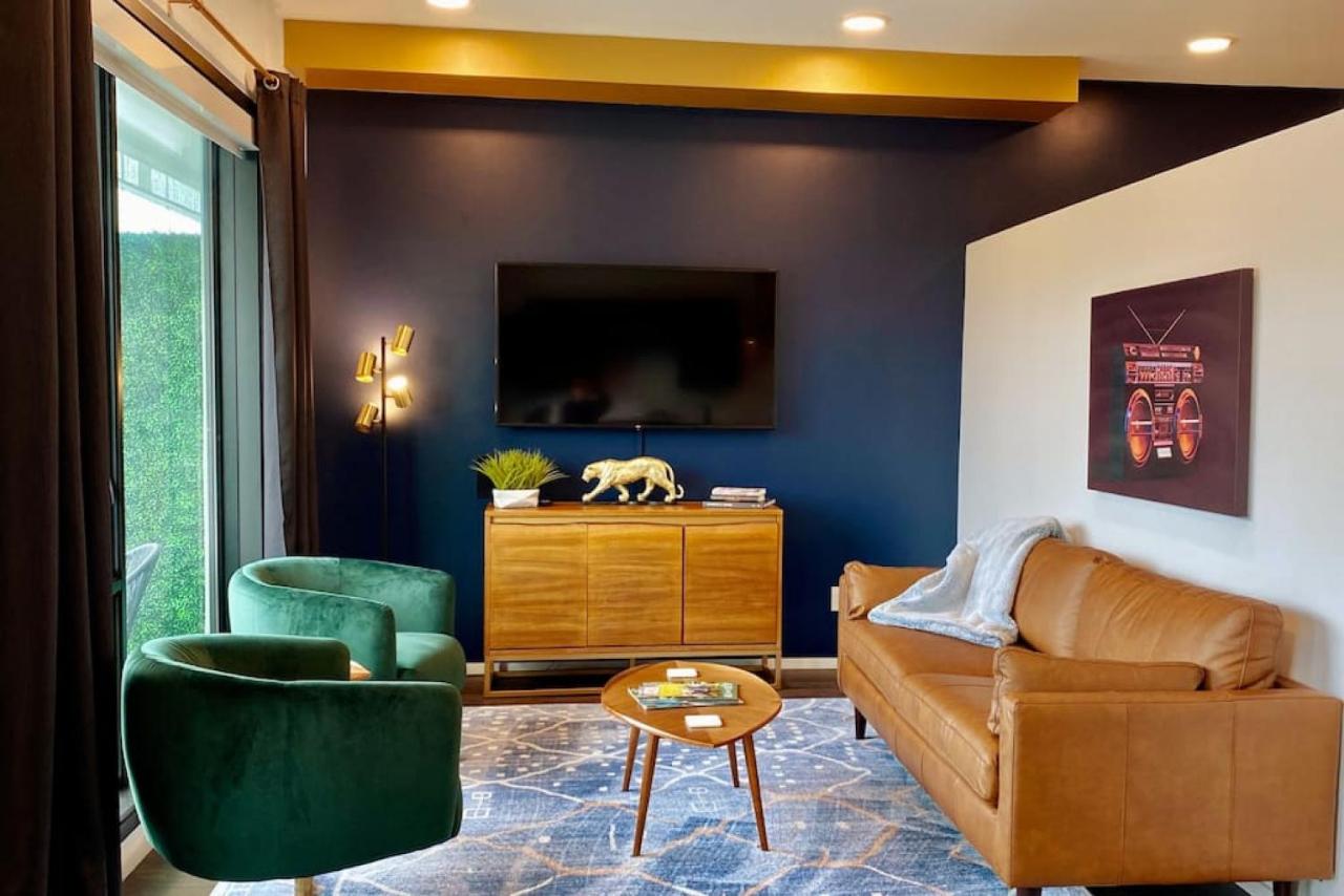 CHIC Modern Nashville Condo POOL, PATIO, PARKING - 5