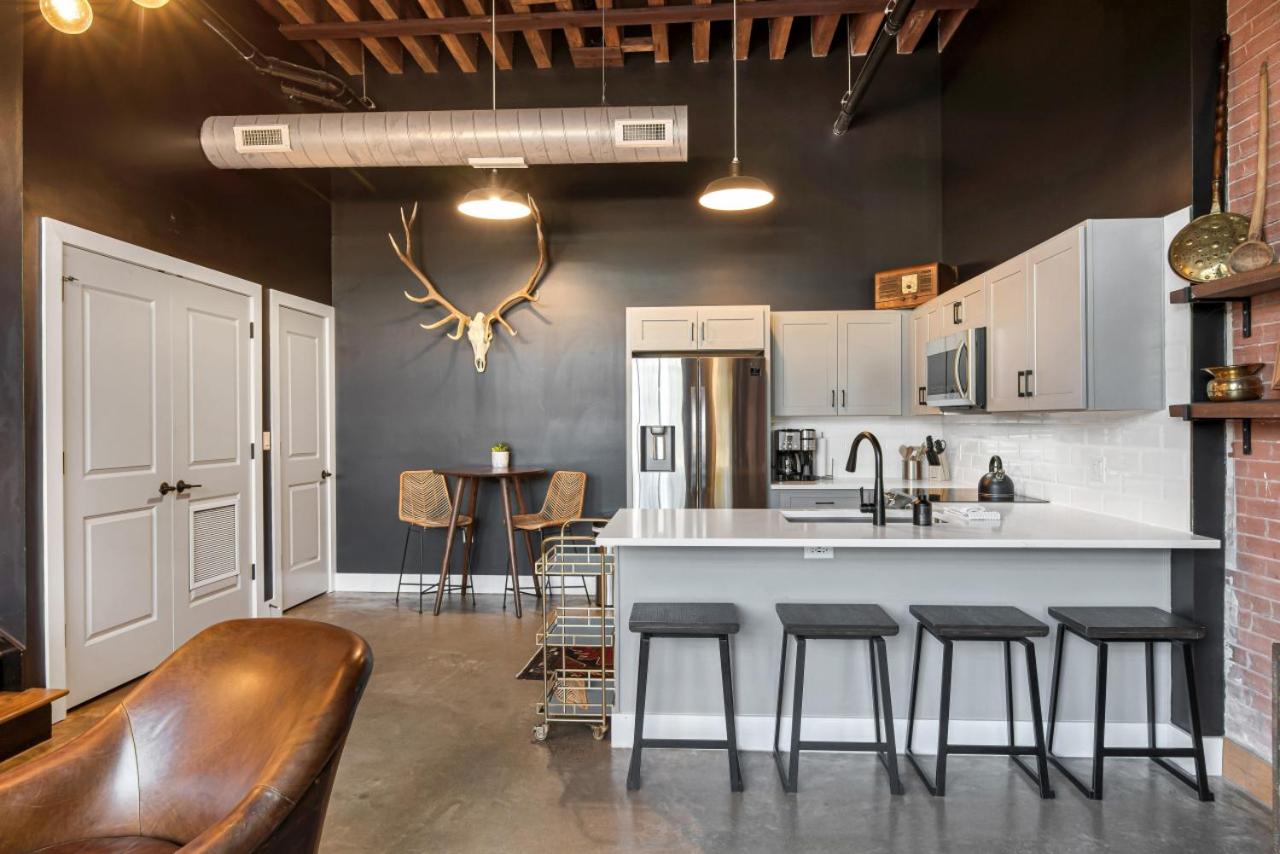 One-Of-A-Kind! Roll Up Garage Door-Pool, Speakeasy - 3