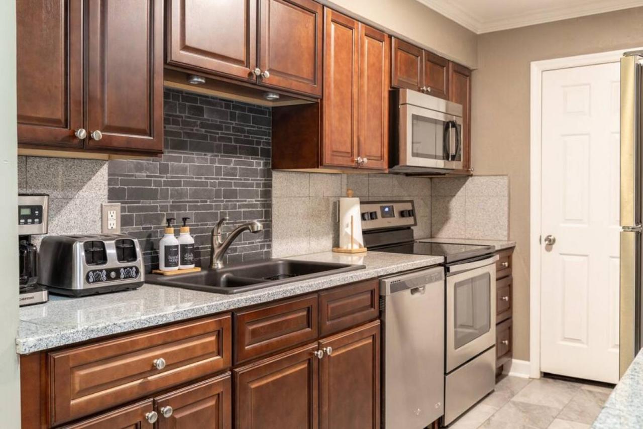 Downtown Nashville Condo, Walk to Broadway with Free Parking - 4
