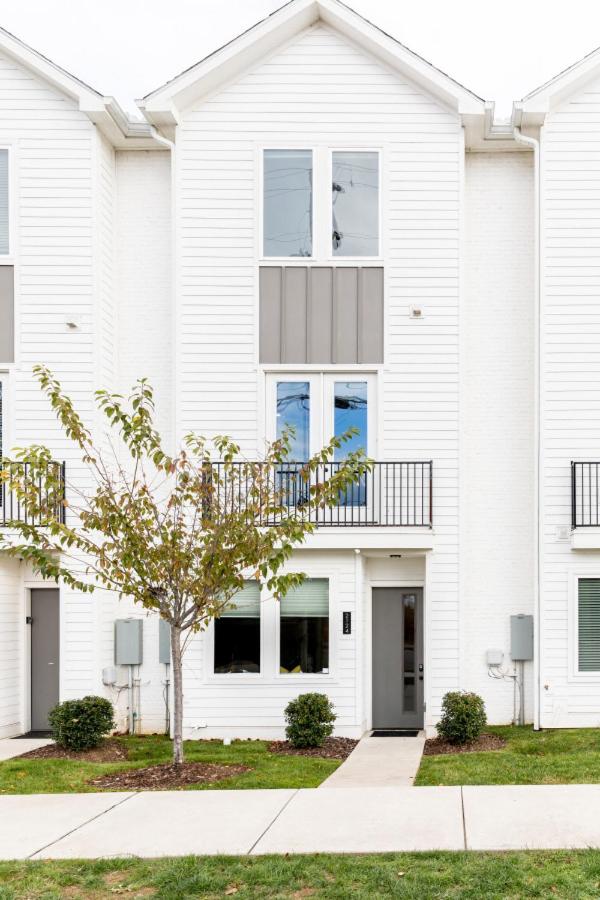 STAR Retreat Townhome with Garage 3 miles to Downtown - 2