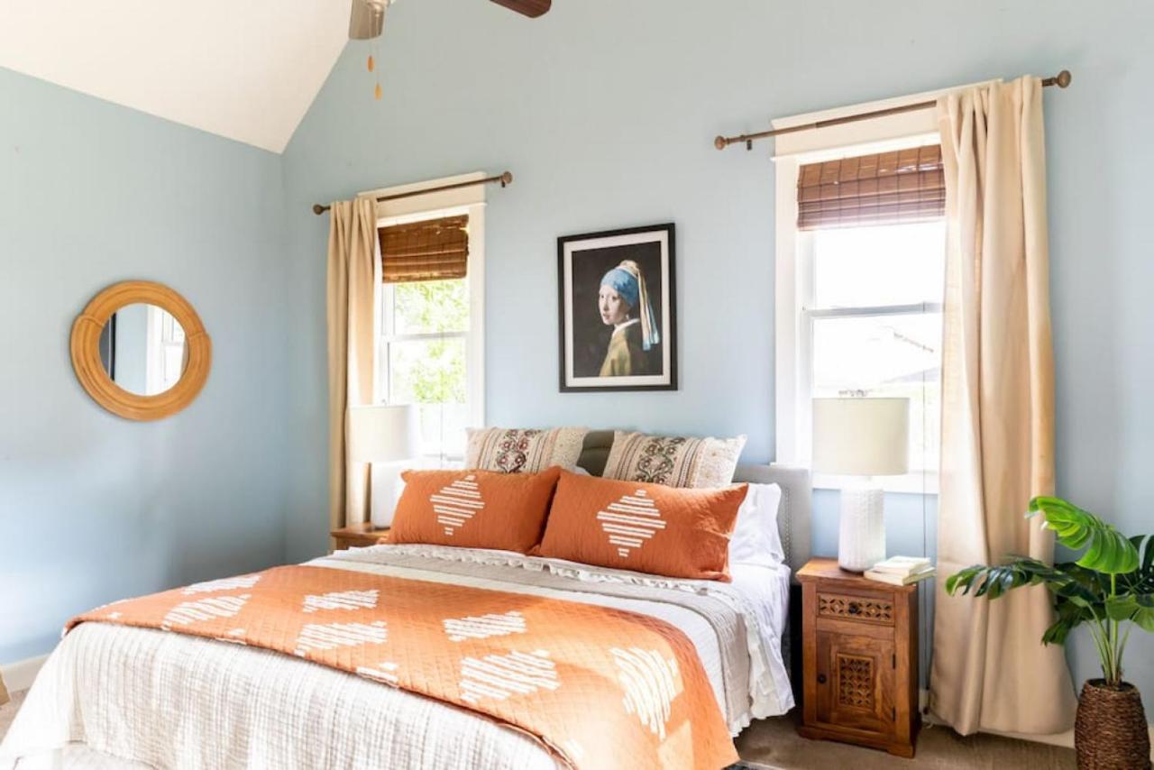 Cheerful House near Coffee Food & Fenced-in Yard - 4