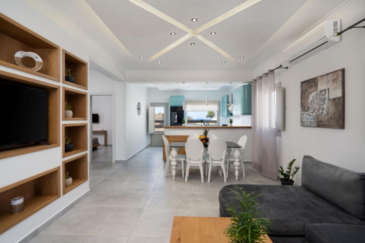 New Sea Serenity Villas Next to the Sea With Private Jacuzzi - 5