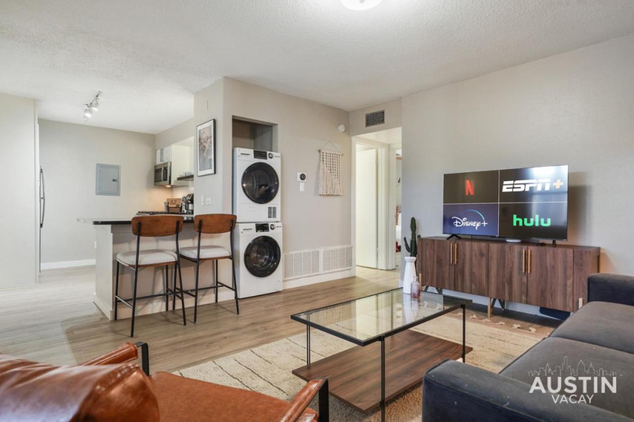 Spacious 2 Apt Combo Sleeps 12 Pool and Pets - 5