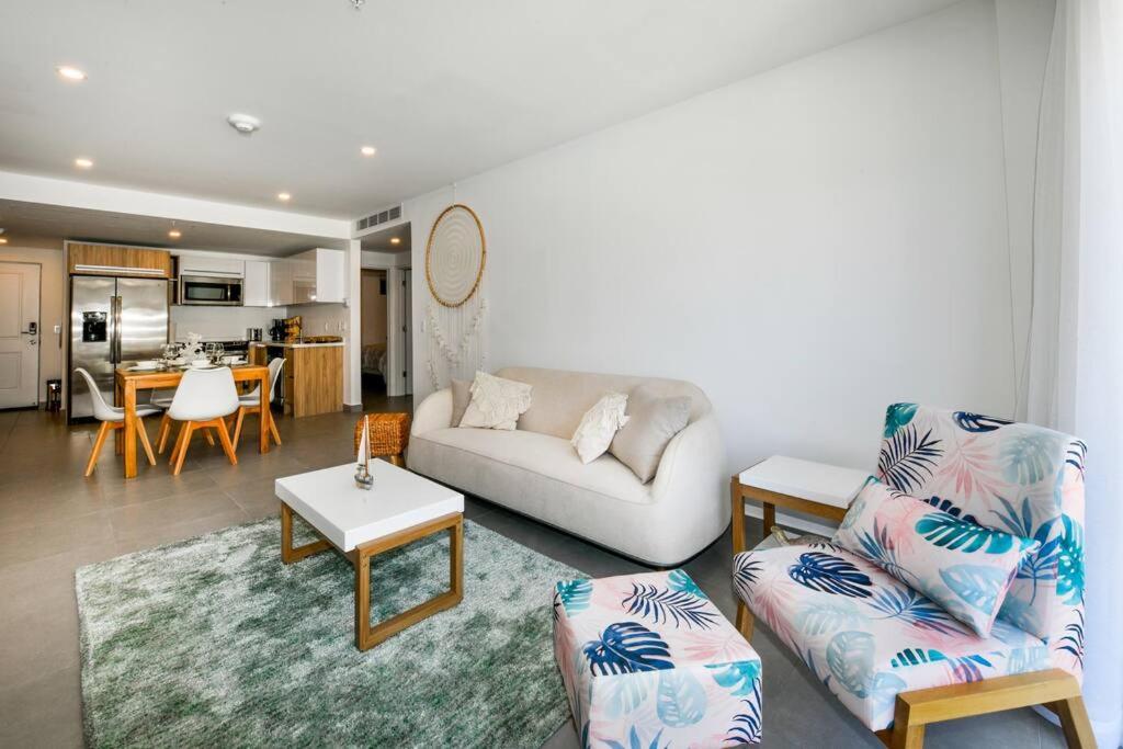 Luxurious Ocean Front Condo With Sunset Views 2 bed-2 bath - 5