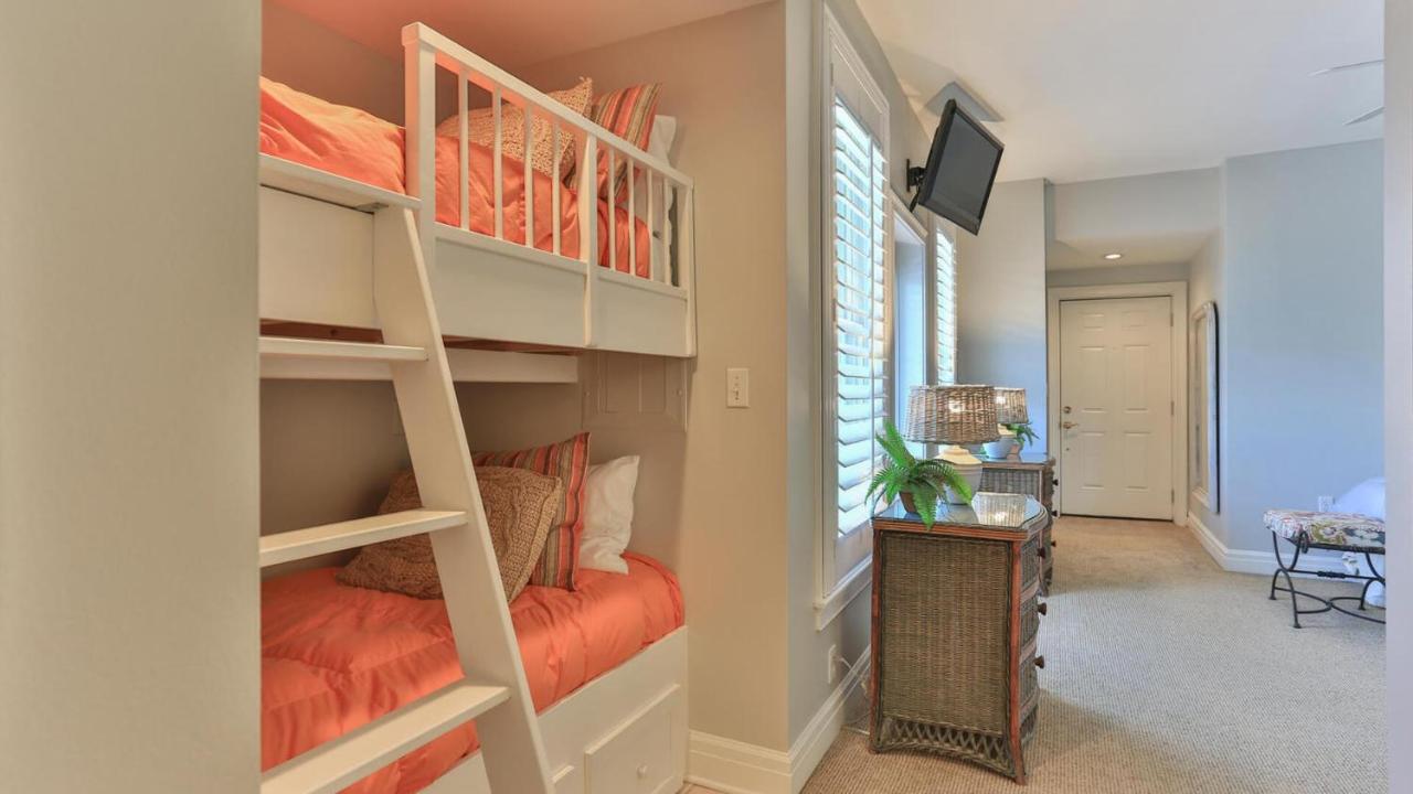 Grandview Condominums — photo 14