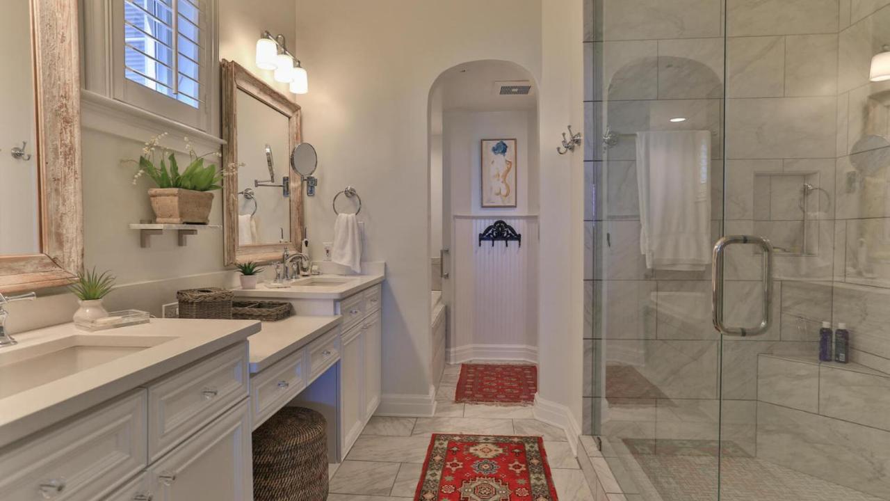 Grandview Condominums — photo 3