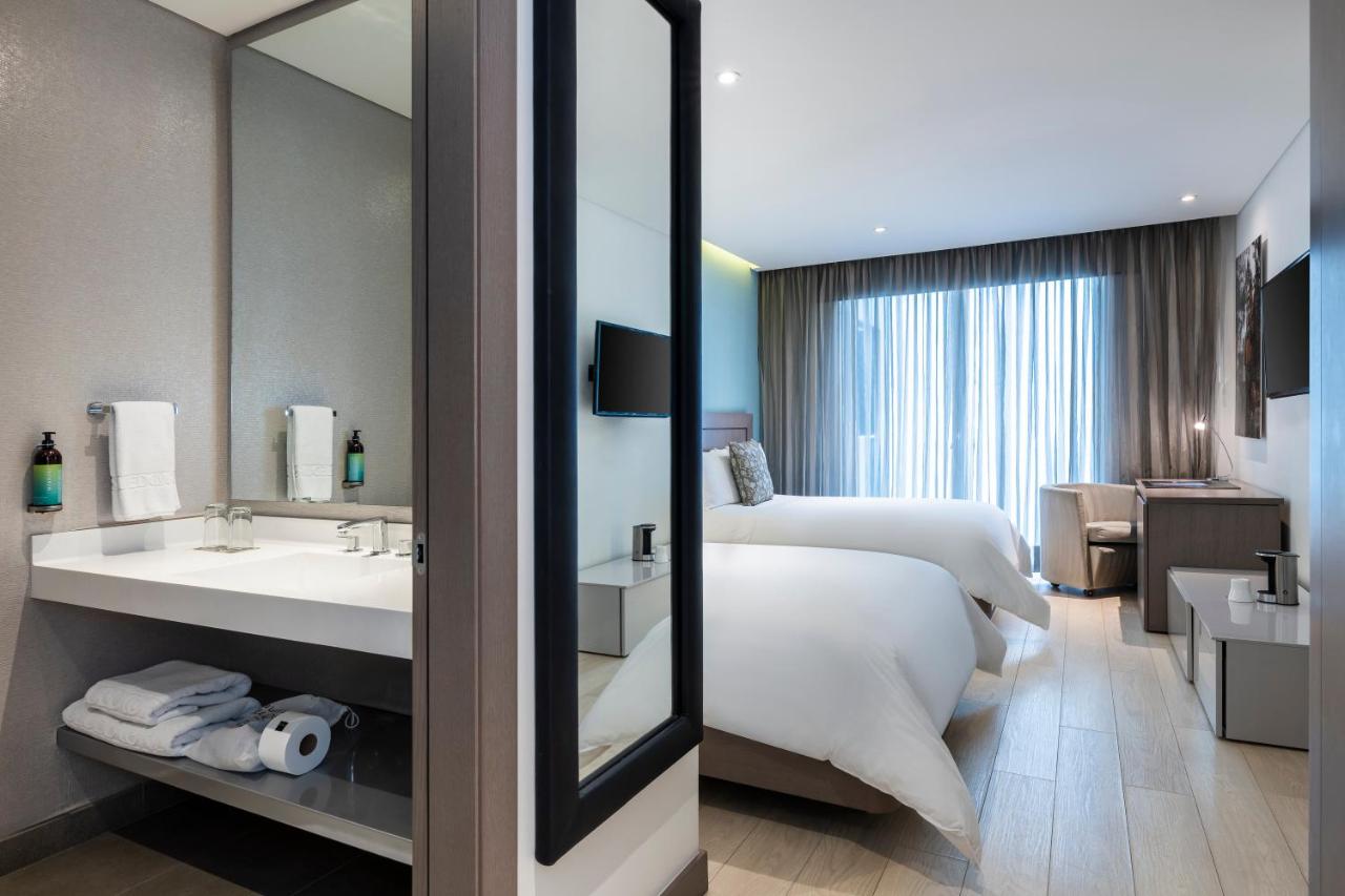 Hotel 100 Luxury Suites by Preferred photo