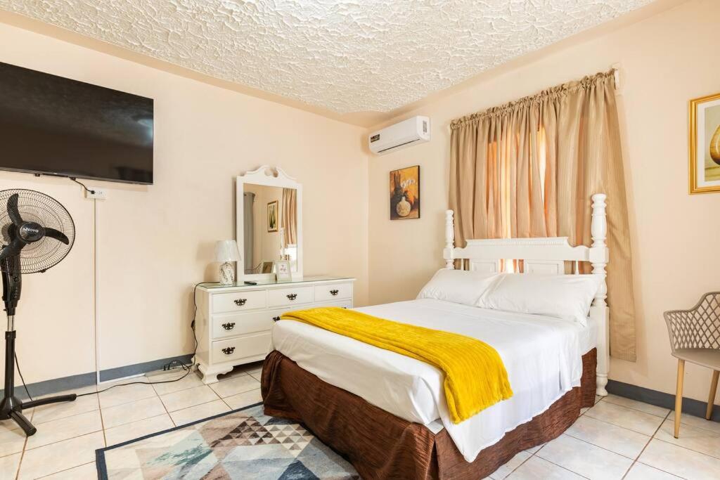 Shaw Park Gem Apt 12E - 2