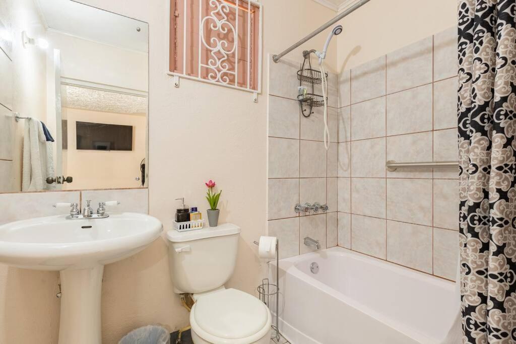 Shaw Park Gem Apt 12E - 3