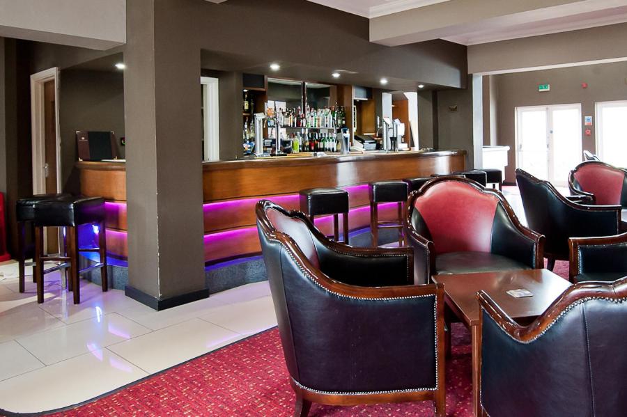 Ramada Hotel Warwick - Laterooms