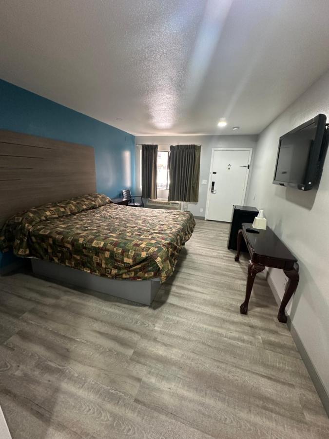 Palm View Motel — photo 12