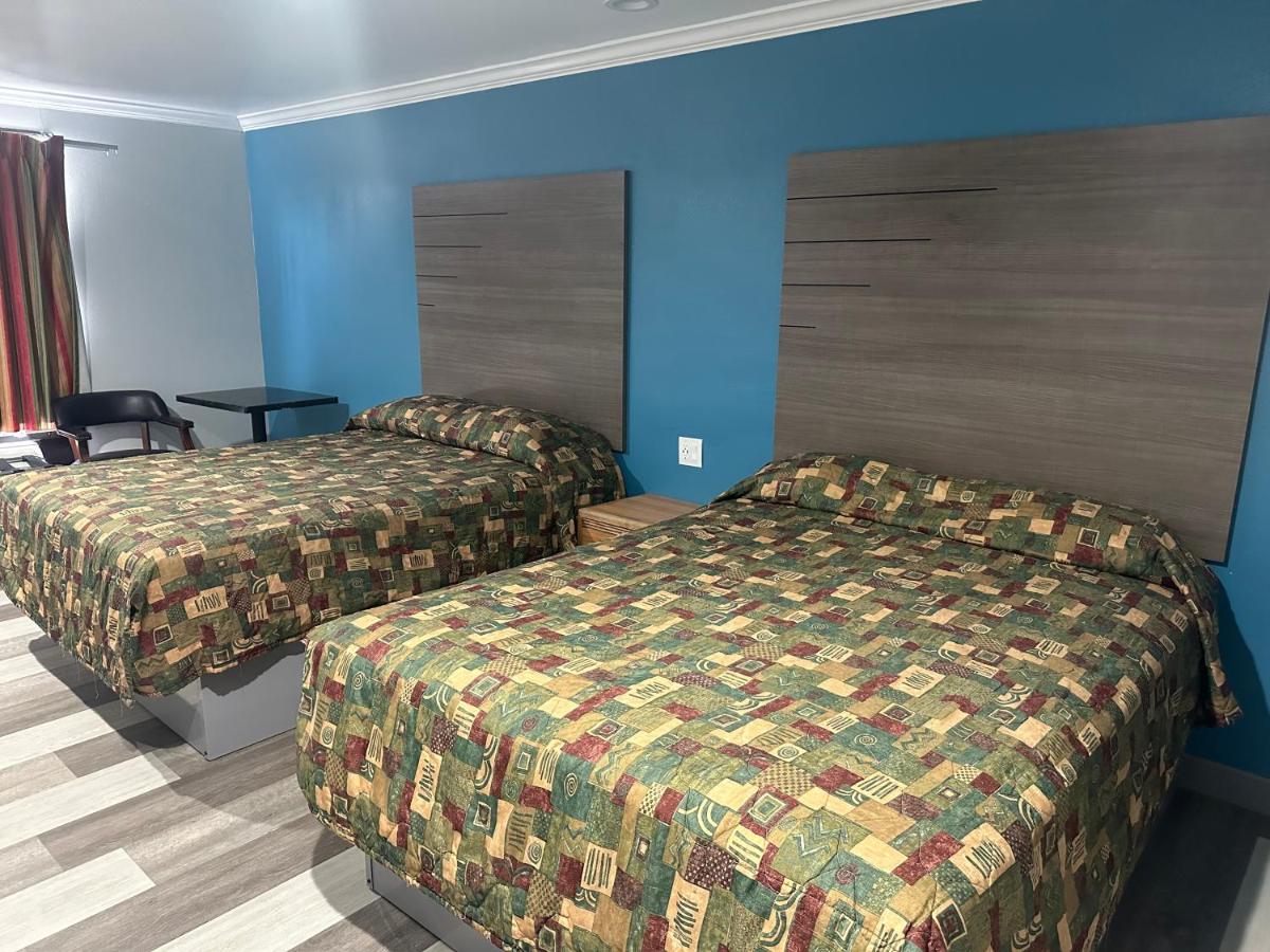 Palm View Motel — photo 11